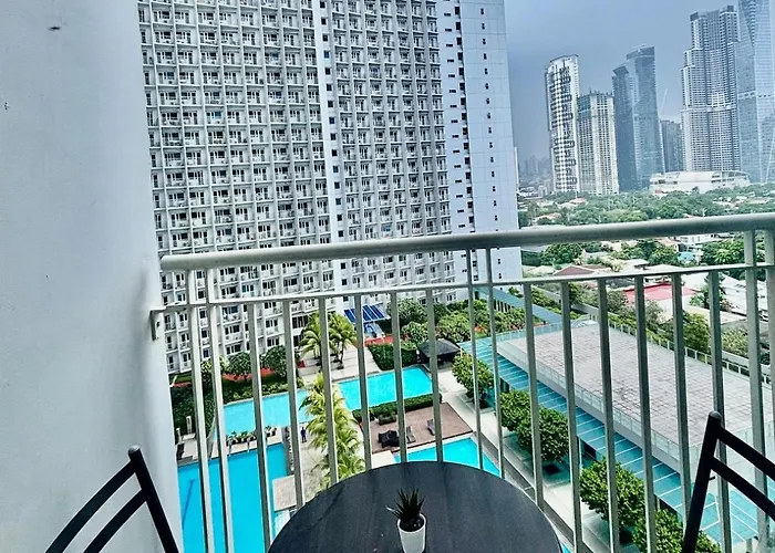 Resort-style Living In Makati